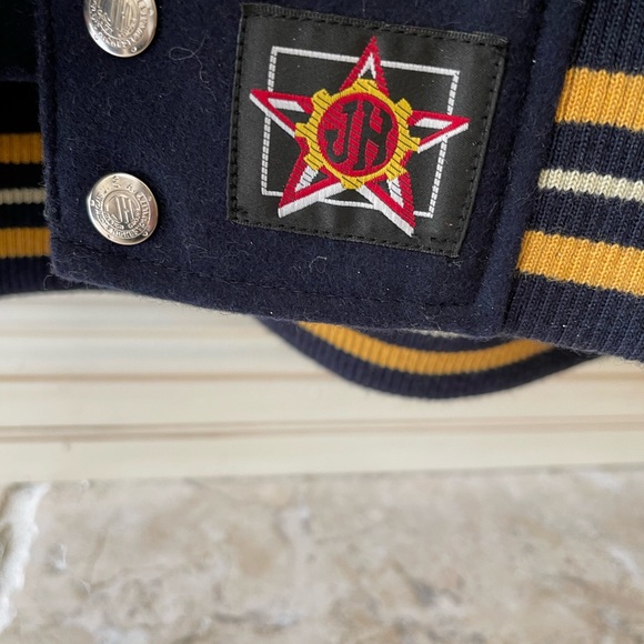 University of Michigan “Fan” Jacket. - Picture 4 of 6